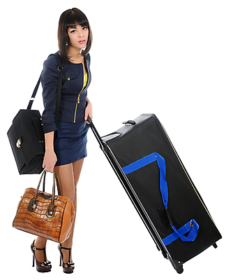 포토 JPG 해외이미지 1 응시 여자 백그라운드 신발 가방 갈색머리 피곤 한명 서기 사람 동양인 성인 세로 치마 여행객 여행가방 검은색 재킷 짐 흰색 가득함 슛 무거움 길이 고립 우울증 해외202004 해외포토 헤어스타일 시선 잡화 컬러 컨셉 모션 하의 인종 외투 무게 질병 파일형식 이미지허브