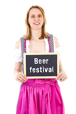 포토 JPG 해외이미지 백인 전통 드레스 여자 행복 문화 분홍색 텍스트 맥주 독일 한명 미소 금발 글로벌 파티 검은색 축제 칠판 기쁨 가을 흰색 축하 오스트리아 9월 잔치 공평 10월 던들 뮌헨 옥토버페스트 바이에른 바이에른사람 해외202004 해외포토 서양인 1 헤어스타일 옷 계절 감정 유럽 컬러 컨셉 주류 표정 사람 이벤트 날짜 파일형식 이미지허브