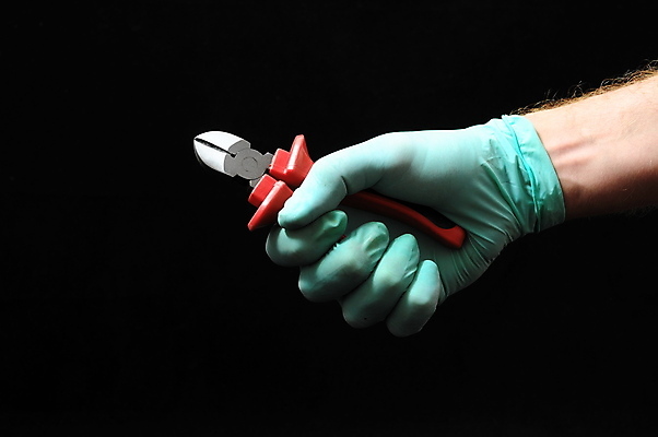 포토 JPG 해외이미지 손 산업 백그라운드 노동자 주택 손잡이 사람없음 금속 검은색 힘 장비 흰색 기구 공구 잡기 업무 수리 망치 철 오브젝트 철사 목공예 펜치 고립 조작 철강 커터 해외202004 해외포토 직업 컬러 모션 재질 건물 신체부위 도구 작업 공예 파일형식 이미지허브