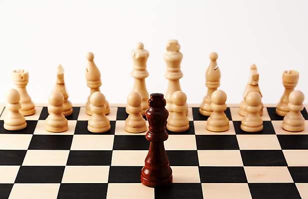 포토 JPG 해외이미지 컨셉 성공 함께함 사람없음 검은색 힘 경쟁 도전 게임 흰색 용기 체스 계획 왕 기회 체스판 전략 역경 지능 해외202004 해외포토 그릇 컬러 놀이 파일형식 이미지허브