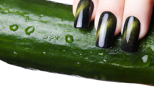 포토 JPG 해외이미지 채소 손가락 불꽃 사람없음 유행 금속 화장품 덮개 손톱관리 공유 돌봄 위생관리 아크릴 스타일 해외202004 해외포토 손 모션 재질 불 관리 뷰티 뚜껑 네일아트 파일형식 이미지허브