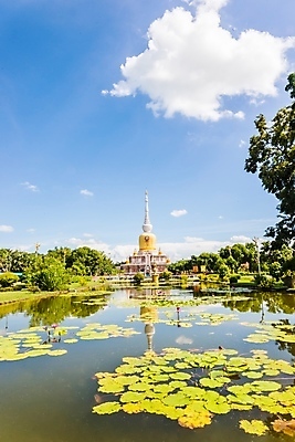 포토 JPG 해외이미지 디자인 외관 아시아 종교 문화 조각 여행 불교 건축양식 태국 자연 하늘 뼈 미술 사람없음 건물 장식 초록색 파란색 노란색 믿음 골동품 사찰 역사 건축가 심볼 신성 신화 동쪽 사리탑 숭배 신앙심 옛날 전설 존경 해외202004 해외포토 직업 건축물 건축 감정 나라 컬러 종교건축 문화예술 탑 방향 생태계 파일형식 이미지허브