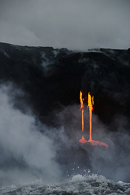 포토 JPG 해외이미지 바다 사람없음 야외 흐름 뜨거움 연기 위험 재해 화산 용암 화산섬 해외202004 해외포토 섬 컨셉 산 파일형식 이미지허브