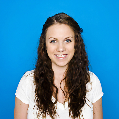 포토 JPG 해외이미지 스튜디오촬영 백인 헤어스타일 응시 여자 행복 얼굴 청소년 한명 사람 20대 성인 컬러풀 머리 기쁨 흰색 표현 신선 시원함 파란배경 고립 터키석 여자한명만 성인여자만 해외202004 해외포토 서양인 1 시선 감정 컬러 백그라운드 실내 청년 신체부위 파란색 보석 여자만 성인만 파일형식 이미지허브