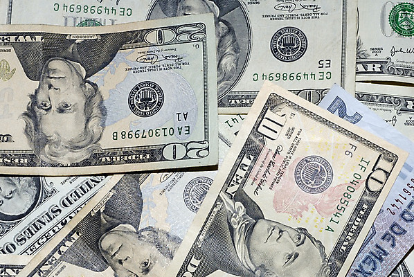 포토 JPG 해외이미지 종이 돈 비즈니스 사람없음 금융 경제 글로벌 달러 미국 거래 시장 재산 구매 무역 매각 해외202004 해외포토 산업 북아메리카 쇼핑 파일형식 이미지허브