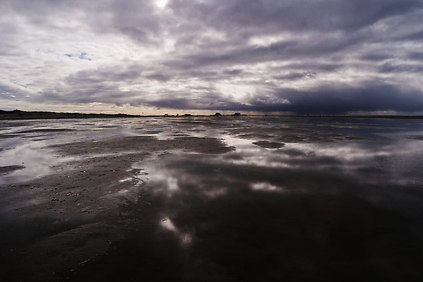 포토 JPG 해외이미지 구름 여행 자연 조류 하늘 날씨 독일 파노라마 국립공원 풍경 사람없음 물 분위기 홍수 모래언덕 그림 폭풍 해일 해외202004 해외포토 자연요소 동물 공원 유럽 컨셉 촬영기법 자연재해 언덕 생태계 파일형식 이미지허브