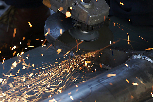 포토 JPG 해외이미지 직업 산업 공장 노동자 안전 사람 사람없음 상점 금속 기계 장비 도구 뜨거움 수리 보호 헬멧 위험 그라인더 용접 용접공 철강 해외202004 해외포토 컨셉 공업 재질 보호장비 커피용품 파일형식 이미지허브