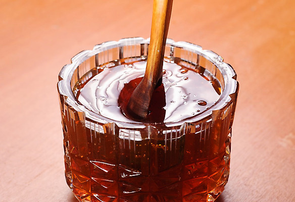 포토 JPG 해외이미지 음식 다이어트 탁자 주택 건강 사람없음 목재 갈색 노란색 주방 숟가락 어둠 수확 신선 항아리 달콤 아침식사 상품 정상 유기농 꿀 노려봄 내추럴 어려움 해외202004 해외포토 나무 웰빙 컬러 가구 농업 재료 수저 표정 건물 식사 도자기 맛 파일형식 이미지허브