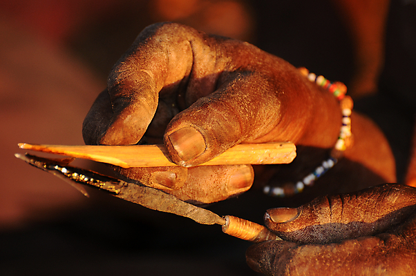 포토 JPG 해외이미지 드레스 여행 목걸이 장신구 아프리카 미술 사람 사람없음 사파리 커뮤니티 탄자니아 해외202004 해외포토 옷 나라 문화예술 파일형식 이미지허브