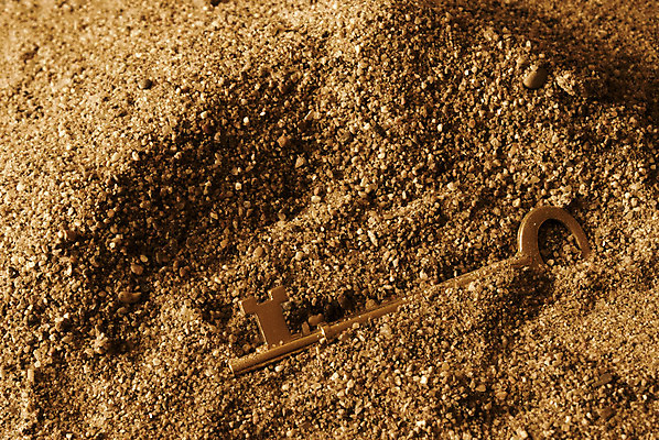 포토 JPG 해외이미지 모래 바다 여행 컨셉 열쇠 휴가 주택 건조 골격 안전 사람없음 여름 모래사장 금속 사막 골동품 오픈 행운 재산 황금 닫기 낟알 비밀 모래언덕 아래 오브젝트 질감 잠금 보안 먼지 보물 흙더미 놋쇠 땅바닥 옛날 해외202004 해외포토 계절 모션 재질 바닥 건물 금융 흙 방향 언덕 위치 파일형식 더미 이미지허브