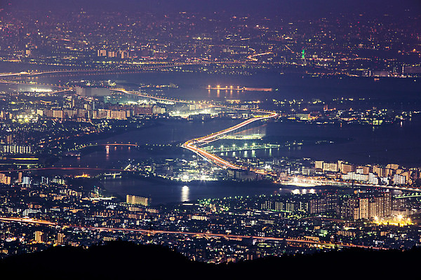 포토 JPG 해외이미지 아시아 바다 돈 비즈니스 건축양식 전등 산 안테나 동양인 풍경 사람없음 건물 물 빛 도시풍경 달러 일본 어둠 새벽 도시 만 10 도심 야간 저녁 장면 지역 마야 스카이라인 교토 오사카 해외202004 해외포토 자연요소 건축물 건축 나라 통신 조명 인종 숫자 재산 마야문명 파일형식 이미지허브