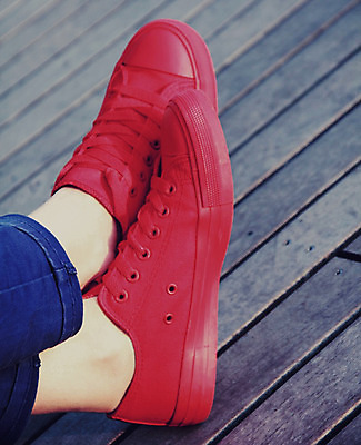 포토 JPG 해외이미지 라이프스타일 옷 남자 스포츠 백그라운드 운동화 신발 표면 거리 바닥 건강 사람 사람없음 목재 빨간색 물 여름 파란색 청춘 달리기 운동 유행 걷기 장비 수확 청바지 도시 쌍 클래식 정상 연습 스니커즈 체육관 질감 트레이너 복고 양발 옛날 스타일 힙스터 해외202004 해외포토 자연요소 나무 계절 패션 컬러 컨셉 농업 재료 바지 모션 생활 헬스 파일형식 이미지허브