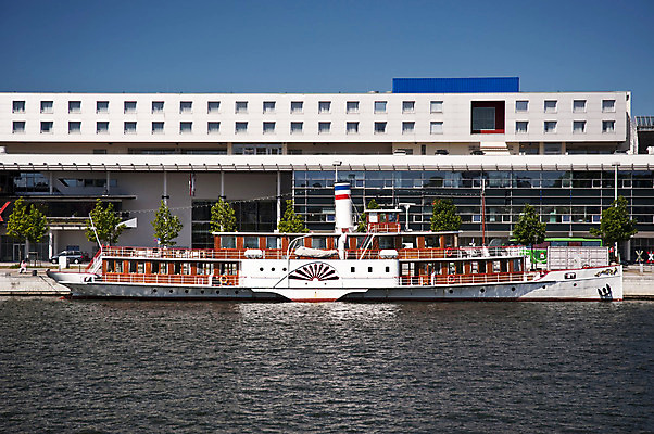 포토 JPG 해외이미지 응시 바다 건축양식 사람없음 건물 물 항구 수확 도시 보트 역사 포트 기선 해외202004 해외포토 자연요소 건축물 시선 건축 농업 배_교통 교통시설 파일형식 이미지허브