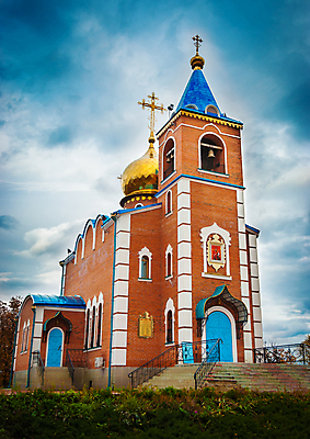 포토 JPG 해외이미지 구름 아이콘 종교 십자가 건축양식 창문 하늘 전등 사람없음 파란색 교회 사찰 아치 해외202004 해외포토 자연요소 건축 컬러 종교건축 조명 건물 파일형식 이미지허브