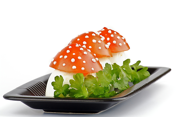 포토 JPG 해외이미지 스튜디오촬영 접시 음식 다이어트 토마토 채소 탁자 사람없음 장식 빨간색 식사 흰색 고명 유머 상쾌 레시피 점심식사 뷔페 해외202004 해외포토 식기 감정 컬러 가구 실내 건강 파일형식 이미지허브