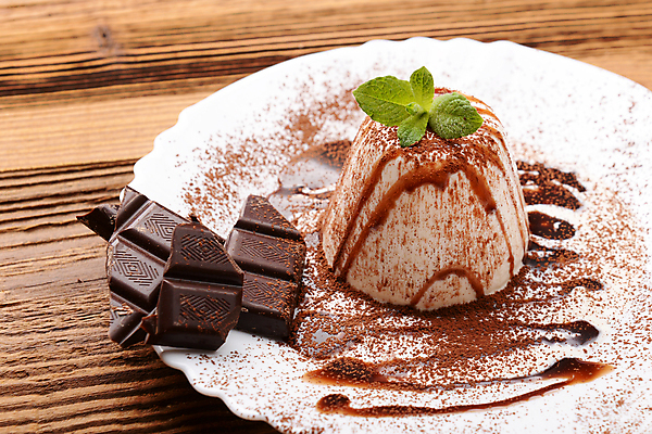 포토 JPG 해외이미지 식물 접시 백그라운드 잎 과일 유리 디저트 요리 사람없음 목재 가로 초록색 빛 갈색 초콜릿 이탈리아 흰색 나뭇가지 신선 달콤 맛 떨어짐 설탕 민트 허브 크림 시럽 향 푸딩 고립 바닐라 살사댄스 해외202004 해외포토 나무 식기 유럽 음식 컬러 컨셉 재료 재질 춤 파일형식 이미지허브