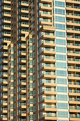 포토 JPG 해외이미지 창문 아파트 주택 사람없음 건물 고층빌딩 발코니 해외202004 해외포토 건축물 빌딩 파일형식 이미지허브