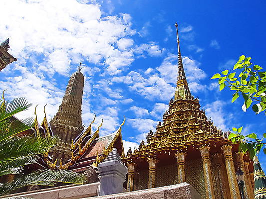 포토 JPG 해외이미지 전통 디자인 아시아 종교 문화 조각 여행 백그라운드 불교 건축양식 태국 하늘 지붕 주택 미술 동양인 사람없음 건물 장식 파란색 조각상 탑 궁전 사찰 화려 영혼 역사 황금 정상 왕 방콕 수도원 동쪽 옛날 이국적 해외202004 해외포토 건축물 건축 나라 컬러 컨셉 고건축 종교건축 문화예술 인종 조형물 방향 파일형식 이미지허브