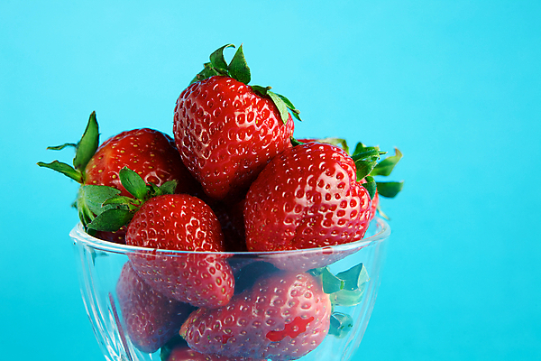 포토 JPG 해외이미지 라이프스타일 열매 음식 백그라운드 농업 다이어트 과일 유리 벽지 딸기 건강 사람없음 빨간색 여름 파란색 농장 정원 수확 가을 신선 상품 컨테이너 먹기 유기농 생태계 원예 칼로리 내추럴 밭일 생태학 채식주의자 해외202004 해외포토 식물 웰빙 계절 교육 산업 컬러 모션 재질 취미 생활 채식 파일형식 이미지허브