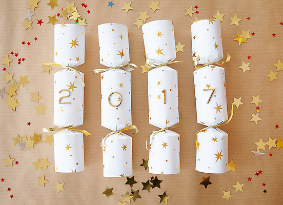 포토 JPG 해외이미지 별 크리스마스 새해 사람없음 장식 가로 빛 파티 축제 축하 황금 연도 꽃가루 해피뉴이어 2017년 카피스페이스 해외202004 해외포토 자연요소 기념일 컨셉 이벤트 공백 새해인사 가루 파일형식 이미지허브