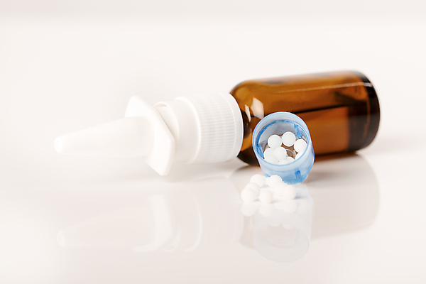 포토 JPG 해외이미지 건강 사람 사람없음 치료 알약 약 머리 고통 추위 열 호흡기관 바이러스 질병 허브 두통 감염 전염 알레르기 기침 반응 증상 해외202004 해외포토 식물 감정 의학 신체부위 장기_의학 파일형식 이미지허브