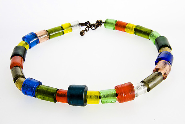 포토 JPG 해외이미지 목걸이 장신구 유리 사람없음 장식 빨간색 유행 보석 자르기 해외202004 해외포토 컬러 모션 재질 광석 파일형식 이미지허브