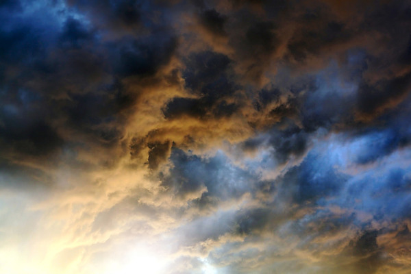 포토 JPG 해외이미지 구름 계절 백그라운드 하늘 바람 날씨 풍경 사람없음 빛 태양 검은색 어둠 회색 광선 소용돌이 물방울 연기 위험 큼 가득함 질감 장면 폭풍 흐림 내추럴 뇌우 폭풍우 허리케인 소름 환상 해외202004 해외포토 자연요소 감정 컬러 컨셉 회오리 비_날씨 크기 자연재해 파일형식 이미지허브