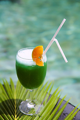포토 JPG 해외이미지 음료 백그라운드 사람없음 초록색 물 얼음 칵테일 고명 시원함 해외202004 해외포토 자연요소 컬러 주류 파일형식 이미지허브