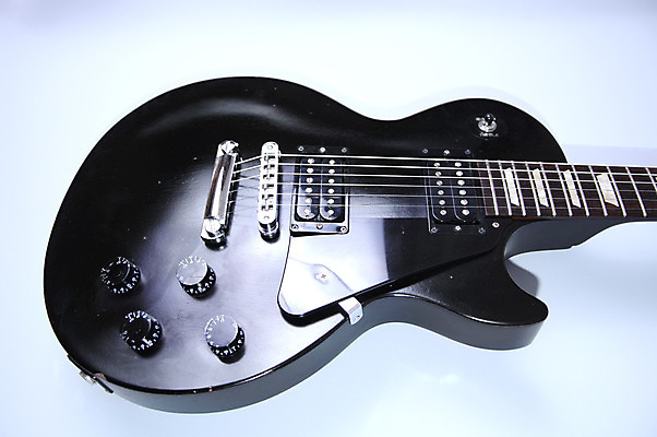 포토 JPG 해외이미지 1 줄 음악 놀이 사람없음 목재 갈색 우주 금속 검은색 어둠 소리 장비 수확 흰색 기구 기타 오브젝트 복고 롤 목 무거움 재즈 고립 뮤지컬 옛날 픽업 스타일 해외202004 해외포토 나무 컬러 농업 재료 재질 현악기 문화예술 신체부위 무게 파일형식 이미지허브