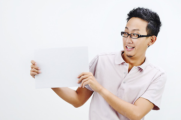 포토 JPG 해외이미지 1 손 배너 남자 행복 포스터 아시아 종이 포즈 백그라운드 광고판 한명 사람 동양인 성인 우주 일본 중국 공백 전시 방 흰색 잡기 판넬 신용카드 발표 사인 흥분 보여주기 시트 고립 평야 카피스페이스 해외202004 해외포토 감정 나라 컬러 모션 자연 알림판 인종 신체부위 금융 판 파일형식 이미지허브