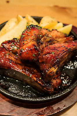 포토 JPG 접시 음식 근접촬영 사람없음 아웃포커스 닭고기 훈제치킨 일본음식 국내포토 식기 뷰포인트 촬영기법 육류 치킨 파일형식