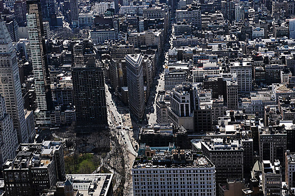 포토 JPG 주간 도로 풍경 빌딩 사람없음 야외 도시 뉴욕 엠파이어스테이트빌딩 국내포토 자연요소 길 교통시설 건물 미국 파일형식