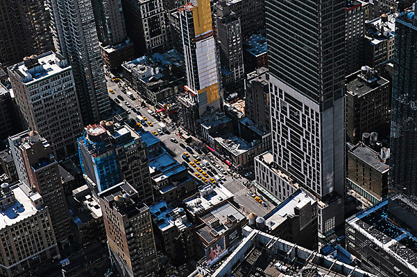 포토 JPG 주간 도로 자동차 풍경 빌딩 사람없음 야외 도시 뉴욕 엠파이어스테이트빌딩 국내포토 자연요소 길 육상교통 교통시설 건물 미국 파일형식