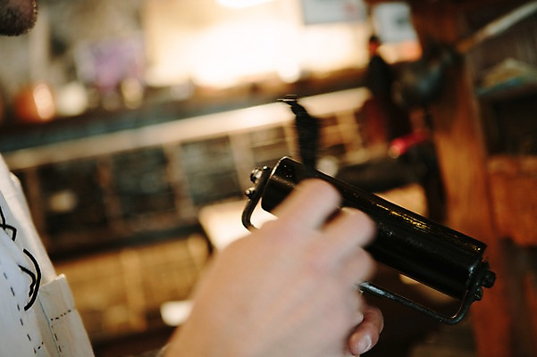 포토 JPG 주간 해외풍경 손 유럽 풍경 야외 신체부위 기념품 롤러 동유럽 슬로베니아 활자 활자판 국내포토 자연요소 해외 나라 사람 오브젝트 인쇄판 파일형식