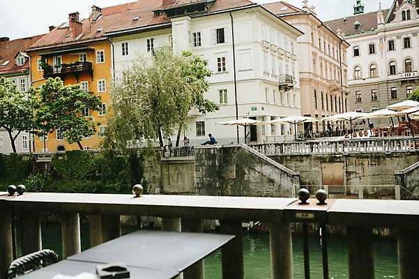 포토 JPG 주간 해외풍경 유럽 풍경 사람없음 야외 건물 도시풍경 마을 동유럽 슬로베니아 국내포토 자연요소 해외 건축물 나라 도시 파일형식