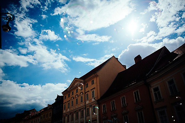 포토 JPG 주간 구름 해외풍경 유럽 하늘 풍경 사람없음 야외 건물 도시풍경 마을 비눗방울 동유럽 슬로베니아 국내포토 자연요소 해외 건축물 나라 도시 파일형식