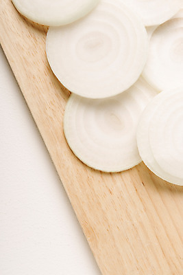 포토 JPG 스튜디오촬영 백그라운드 채소 양파 단면 도마 실내 사람없음 국내포토 주방용품 내부 파일형식