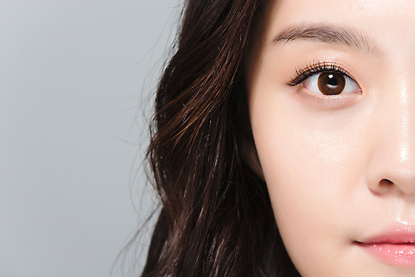 포토 JPG 스튜디오촬영 여자 얼굴 실내 한명 근접촬영 상반신 20대 성인 앞모습 신체부위 뷰티 한국인 파마 몸매 피부 반쪽 의료성형뷰티 성인여자한명만 국내포토 1 헤어스타일 뷰포인트 사람 동양인 청년 내부 여자한명만 성인여자만 파일형식