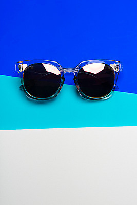 포토 JPG 스튜디오촬영 안경 컬러 백그라운드 무늬 패턴 실내 사람없음 선글라스 반사 거울 오브젝트 안경테 국내포토 잡화 내부 파일형식