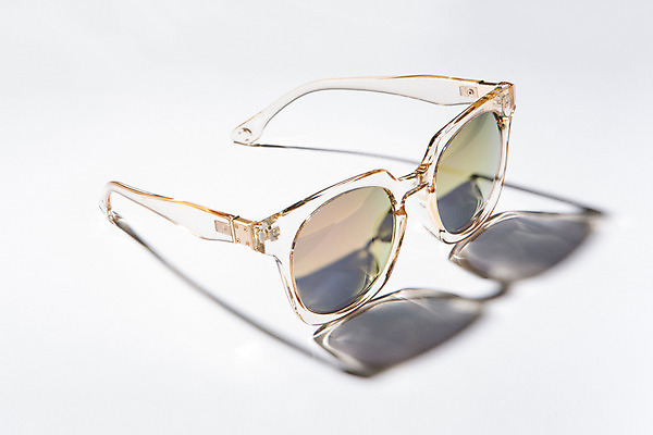 포토 JPG 스튜디오촬영 안경 백그라운드 실내 그림자 사람없음 선글라스 반사 거울 투명 오브젝트 안경테 국내포토 잡화 내부 파일형식