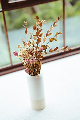 포토 JPG 꽃 스튜디오 실내 사람없음 장식 인테리어 꽃병 창가 오브젝트 스타일링 국내포토 식물 디자인 창문 내부 파일형식