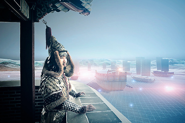 JPG 편집이미지 전통 남자 한명 서기 상반신 성인 옆모습 30대 한국인 역사 장군 갑옷 거북선 홀로그램 디지털아트 성인남자한명만 사극 편집실사 직업 1 뷰포인트 모션 사람 동양인 장년 보호장비 CG 남자한명만 성인남자만 파일형식