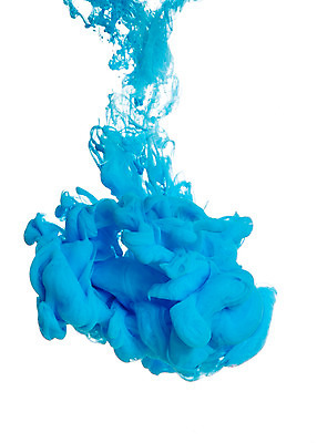 포토 JPG 스튜디오촬영 컬러 하늘색 백그라운드 잉크 실내 사람없음 물 파란색 페인트 물감 얼룩 질감 파란배경 국내포토 자연요소 내부 미술도구 파일형식