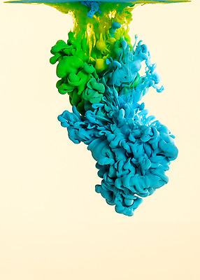 포토 JPG 스튜디오촬영 컬러 하늘색 백그라운드 잉크 실내 사람없음 연두색 물 파란색 페인트 물감 얼룩 질감 국내포토 자연요소 내부 초록색 미술도구 파일형식