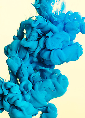 포토 JPG 스튜디오촬영 컬러 하늘색 백그라운드 잉크 실내 사람없음 물 파란색 페인트 물감 얼룩 질감 국내포토 자연요소 내부 미술도구 파일형식