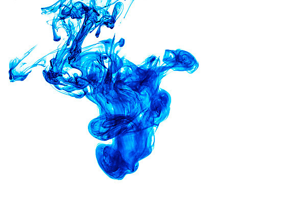 포토 JPG 스튜디오촬영 백그라운드 잉크 실내 사람없음 물 파란색 페인트 물감 얼룩 질감 클래식블루 트렌드컬러 국내포토 자연요소 컬러 내부 미술도구 파일형식 트랜드컬러