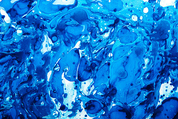 포토 JPG 스튜디오촬영 종이 하늘색 백그라운드 잉크 실내 미술 사람없음 물 파란색 페인트 물감 붓 얼룩 질감 마블링 클래식블루 트렌드컬러 국내포토 자연요소 컬러 문화예술 내부 미술도구 파일형식 트랜드컬러