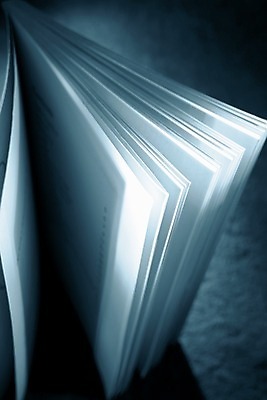 포토 JPG 해외이미지 1 교육 종이 과학 컨셉 학교 문구용품 실내 설명 서기 사람없음 책 세로 스터디 독서 다이어리 침묵 정보 오픈 잡지 앨범 읽기 교과서 보고서 싱글 문학 페이지 조작 출판 해외202004 해외포토 모션 교재 내부 간행물 학습 사무용품 소리 오브젝트 파일형식 이미지허브