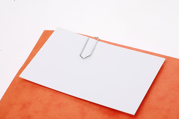 포토 JPG 해외이미지 종이 회사 비즈니스 텍스트 통신 사람없음 사무실 쪽지 공백 정보 흰색 기록 업무 신용카드 조직 메시지 은색 사인 준비 파일 클립 폴더 인덱스 수납 주소 보험 소통 데이터베이스 보관소 공급 해외202004 해외포토 컬러 컨셉 금융 작업 저장 파일형식 이미지허브