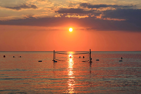 포토 JPG 해외이미지 구름 바다 여행 자연 하늘 휴식 풍경 사람없음 물 여름 태양 평화 일몰 분위기 야간 지중해 그리스 수평선 해외202004 해외포토 자연요소 계절 유럽 컨셉 노을 생태계 파일형식 이미지허브